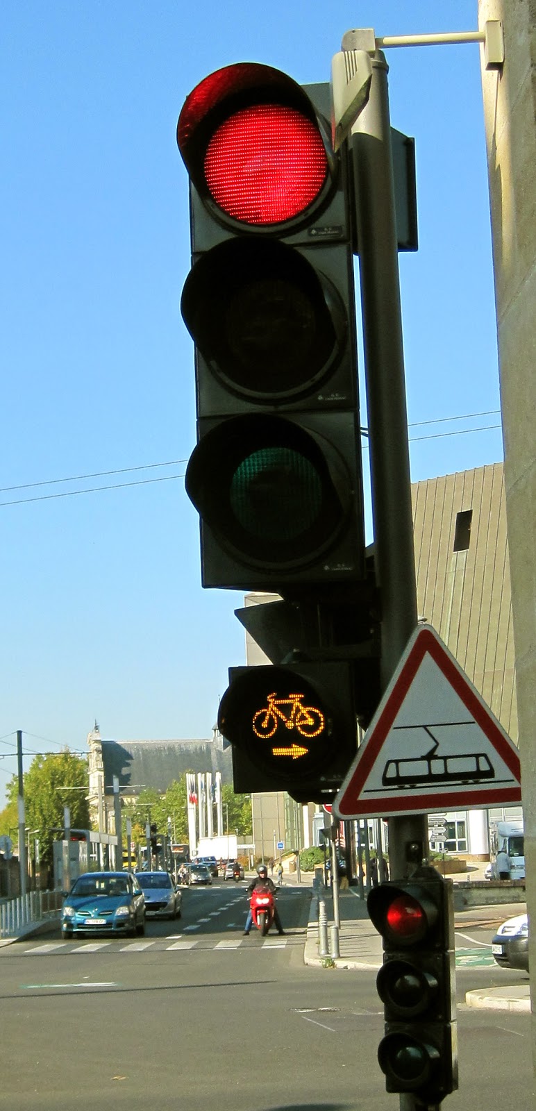 feu tricolore cycliste